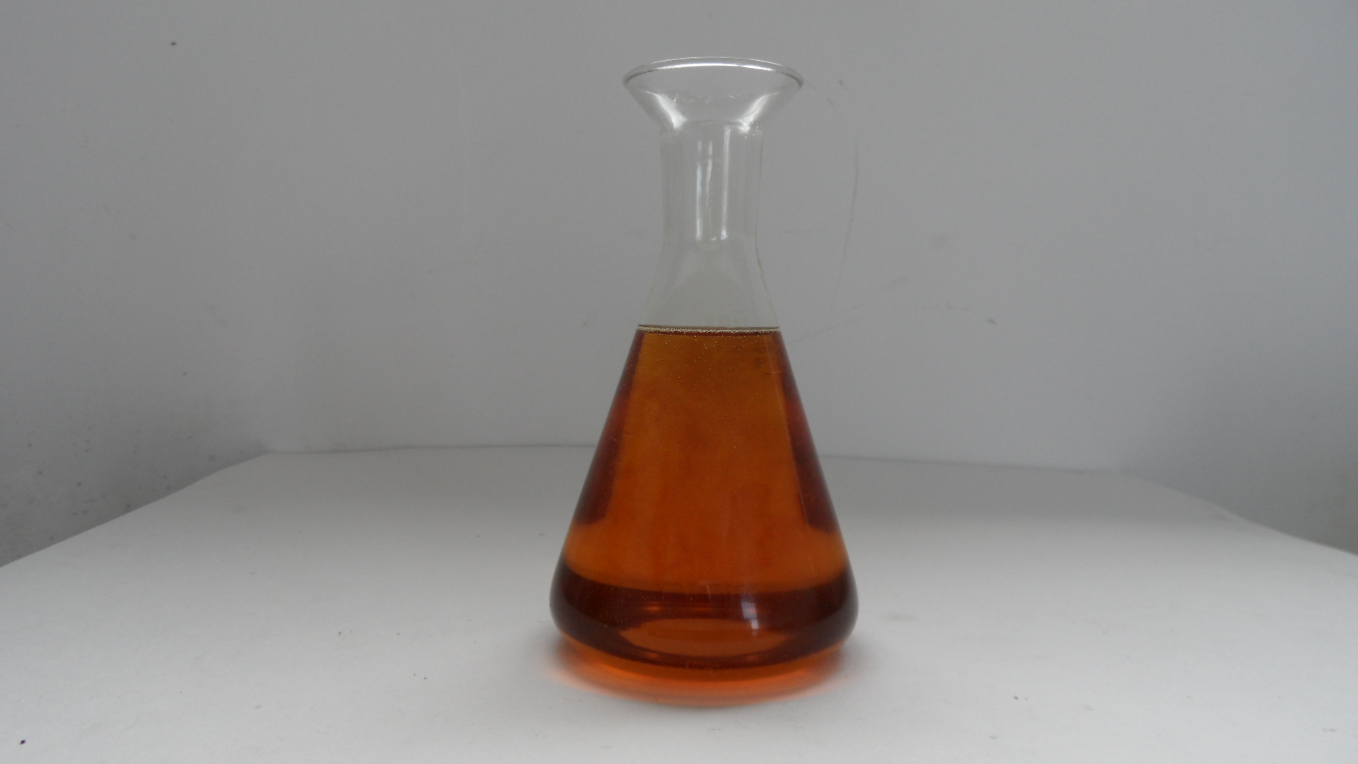 機械油是一種通用潤滑油 機械油是一種通用潤滑油
